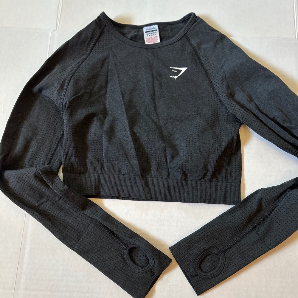 Gymshark, size Medium,EVERYDAY SEAMLESS LONG SLEEVE CROP TOP